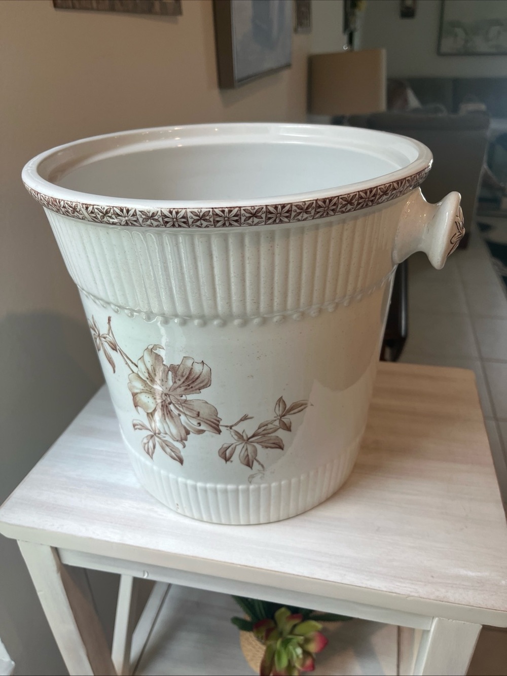 Vintage Johnson Brothers White Ceramic Slop Jar with Brown Floral Motif - Picture 5 of 14